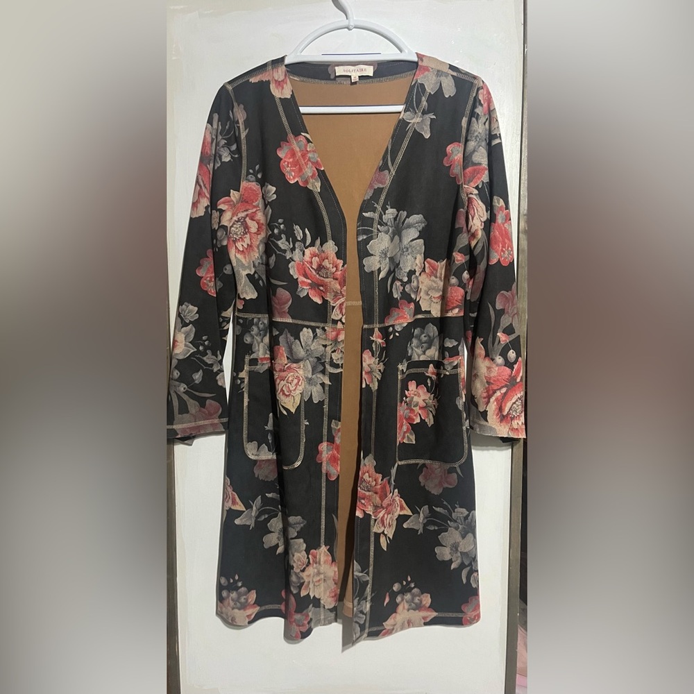 Solitaire Velvet soft floral long jacket Size M